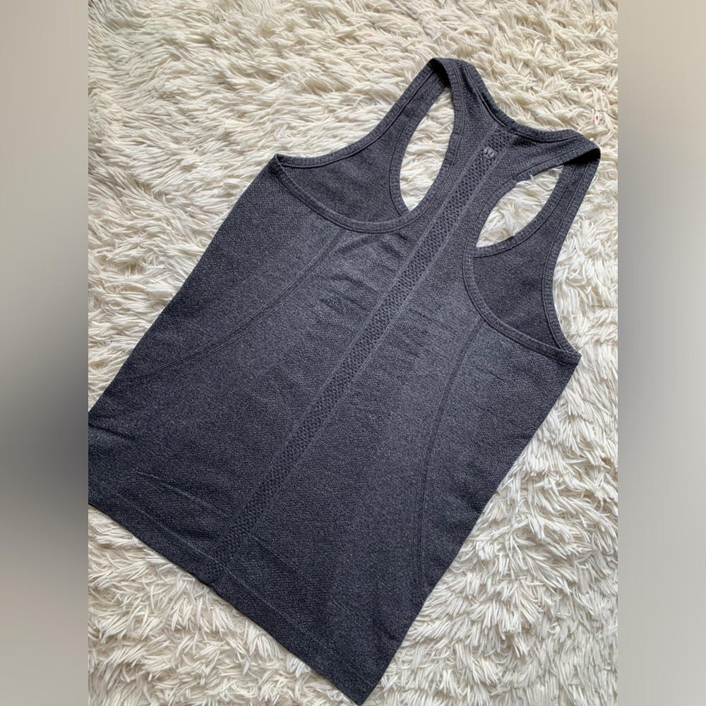 Lululemon Swiftly Tech Racerback Size 8 - Picture 5 of 9